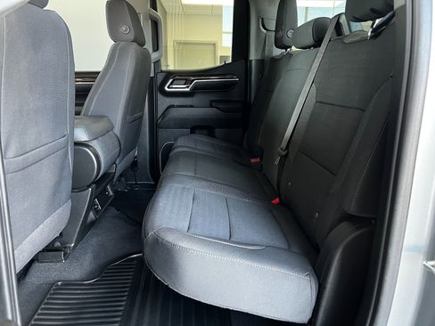 Used 2023 GMC Sierra 1500 SLE w/ Enhanced Capability Package AWD/4WD image 19