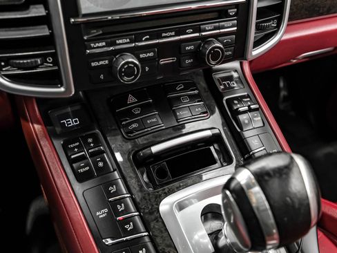 Used 2016 Porsche Cayenne GTS image 35