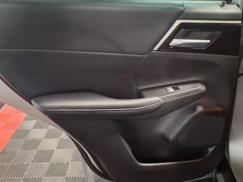 Used 2022 Mitsubishi Outlander SE AWD/4WD image 14