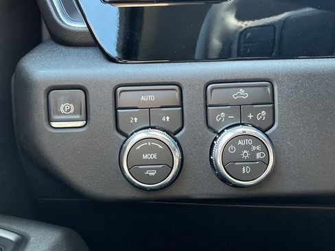 New 2026 GMC Sierra 1500 Elevation image 28
