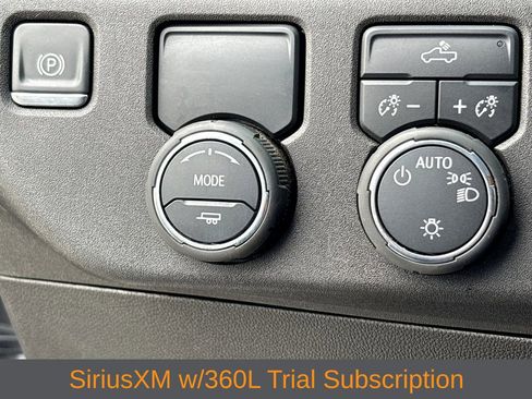 Used 2025 Chevrolet Silverado 1500 LT RWD image 11