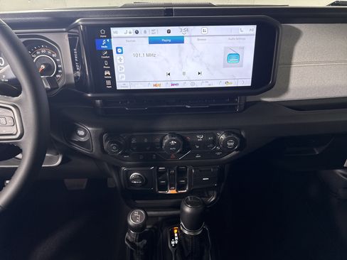 New 2026 Jeep Gladiator Sport image 25