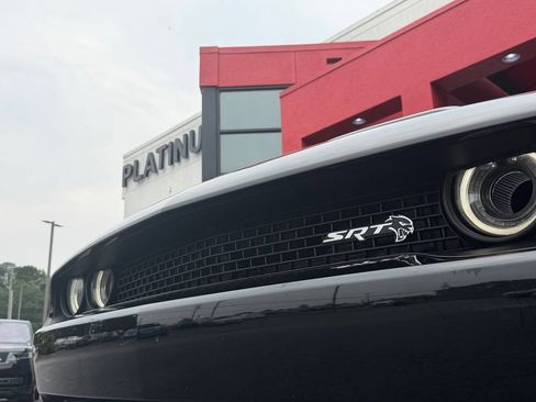 Used 2019 Dodge Challenger SRT Hellcat w/ Laguna Leather Package RWD image 4