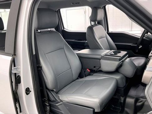 Used 2021 Ford F150 XL w/ Trailer Tow Package image 7