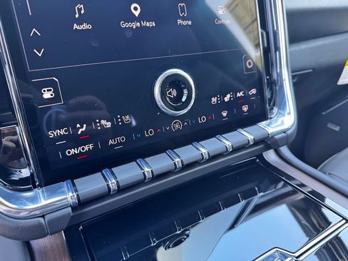 New 2026 GMC Yukon Denali w/ Denali Reserve Package AWD/4WD image 14