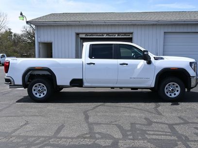 New 2026 GMC Sierra 3500 Pro w/ Convenience Package