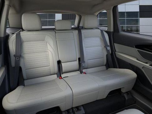 New 2026 Lincoln Nautilus Reserve AWD/4WD image 11