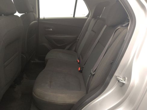 Used 2017 Chevrolet Trax LS image 18