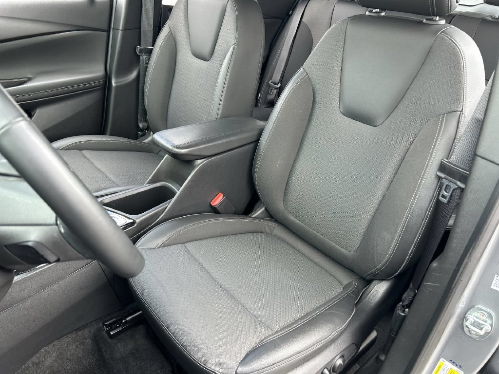 Used 2024 Buick Encore GX Preferred w/ Comfort Package FWD image 19