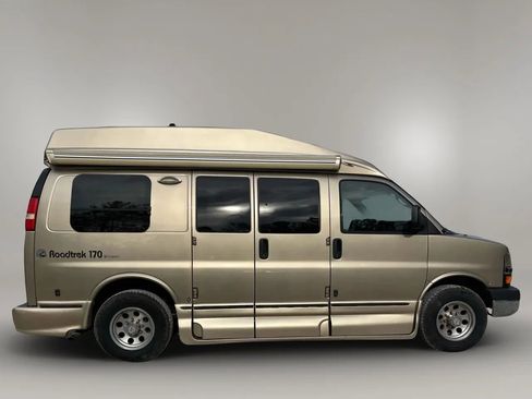 Used 2012 Chevrolet Express 2500 w/ Power Package image 3