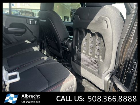 Used 2021 Jeep Gladiator Rubicon w/ Cold Weather Group image 17