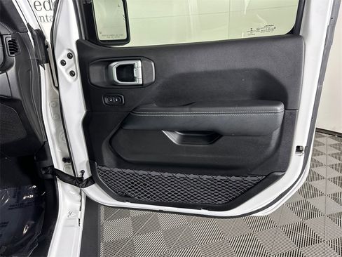 Used 2019 Jeep Wrangler Unlimited Sahara w/ Quick Order Package 24M Moab image 14