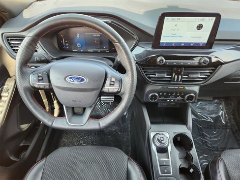 Used 2023 Ford Escape ST-Line image 27