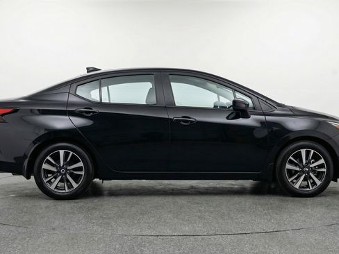 Used 2025 Nissan Versa SV image 11