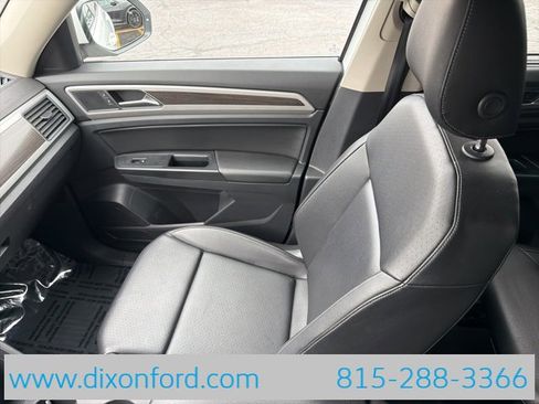 Used 2019 Volkswagen Atlas SE w/ Towing Package image 19