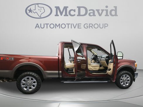 Used 2017 Ford F250 Lariat w/ Lariat Ultimate Package AWD/4WD image 41