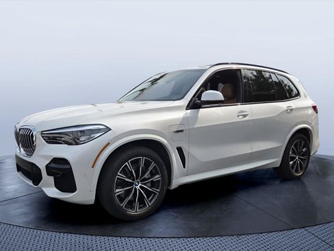 Used 2022 BMW X5 xDrive45e w/ M Sport Package AWD/4WD image 2