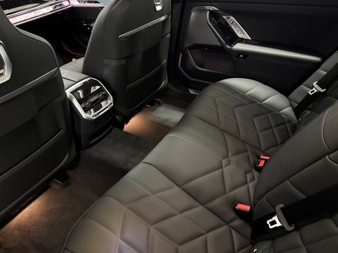 New 2026 BMW 740i w/ Executive Package image 23