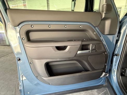 Used 2025 Land Rover Defender 110 S AWD/4WD image 11