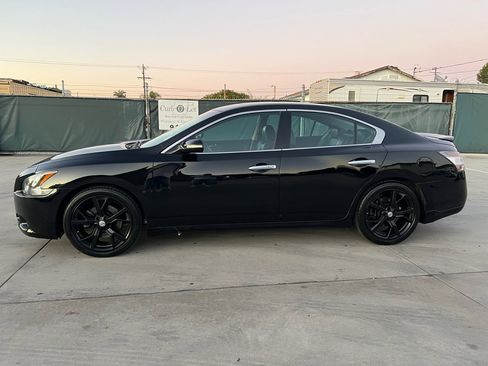 Used 2014 Nissan Maxima 3.5 SV w/ Sport Package image 2