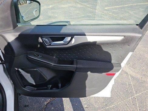 Used 2020 Ford Escape SE Sport image 15