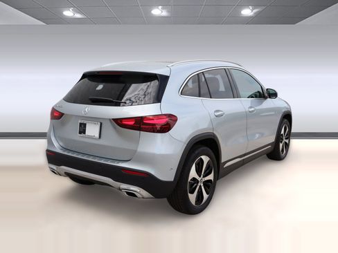 Used 2025 Mercedes-Benz GLA 250 image 7