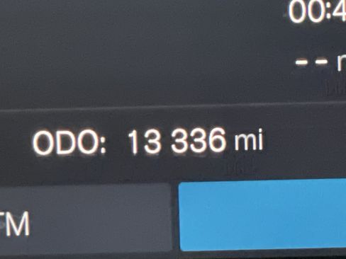 Used 2025 Volvo XC60 B5 Plus image 23