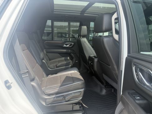 Used 2021 Chevrolet Tahoe High Country w/ Premium Package AWD/4WD image 28