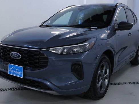 Used 2023 Ford Escape ST-Line w/ Tech Pack #1 image 3