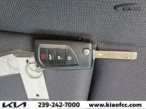 Used 2024 Toyota Corolla LE FWD image 29