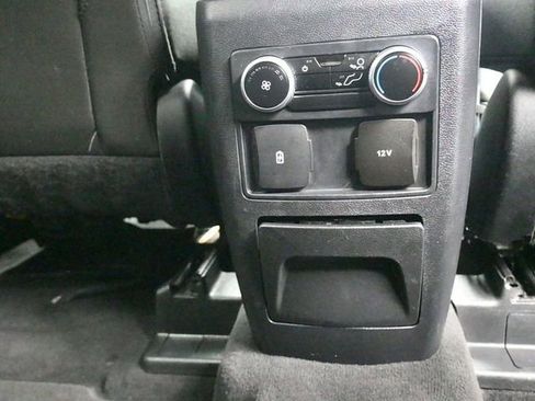 Used 2022 Ford Explorer XLT image 11