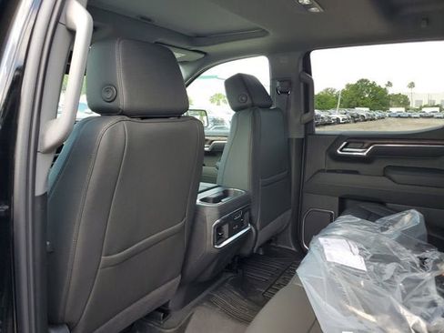 New 2026 GMC Sierra 1500 SLT AWD/4WD image 12
