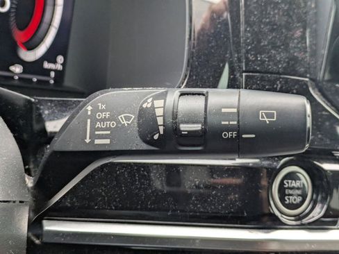 Used 2023 Nissan Pathfinder Platinum w/ Cargo Package image 17