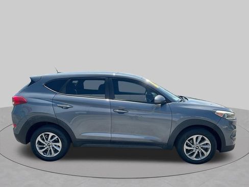 Used 2017 Hyundai Tucson SE FWD image 32