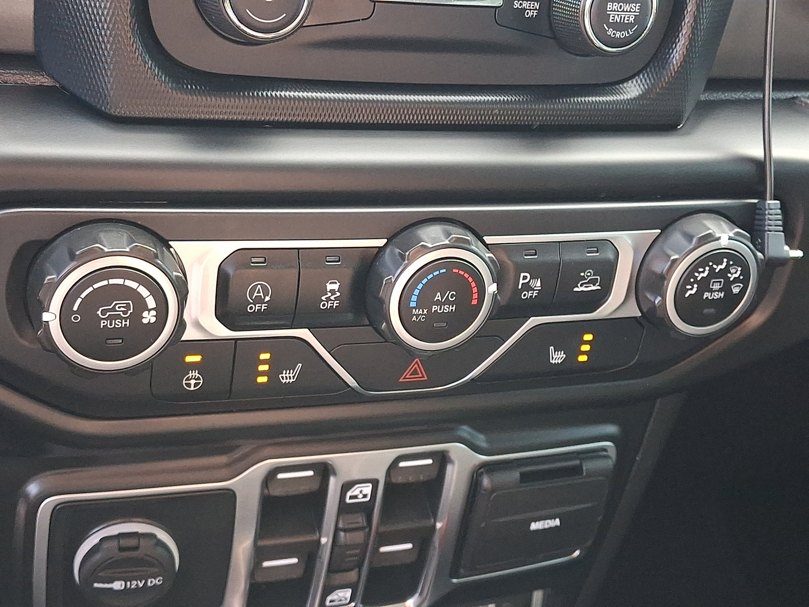 Used 2021 Jeep Gladiator Sport AWD/4WD image 17