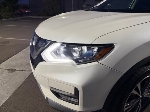Used 2017 Nissan Rogue SL AWD/4WD image 9