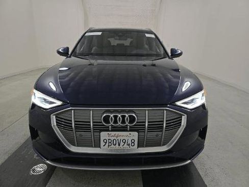 Used 2022 Audi e-tron Premium Plus w/ Premium Plus Package image 7