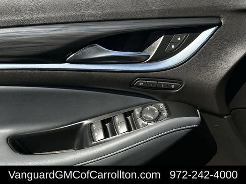 Used 2024 Buick Enclave Premium AWD/4WD image 26