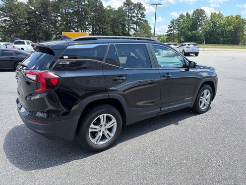 Used 2022 GMC Terrain SLE w/ Driver Convenience Package AWD/4WD image 8