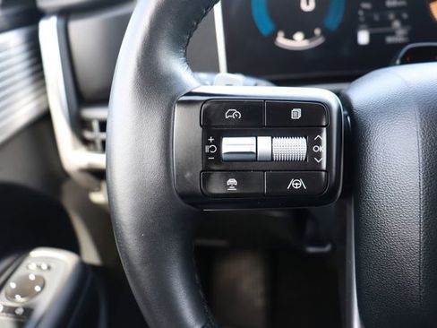 Used 2025 Hyundai Santa Fe SEL FWD image 21