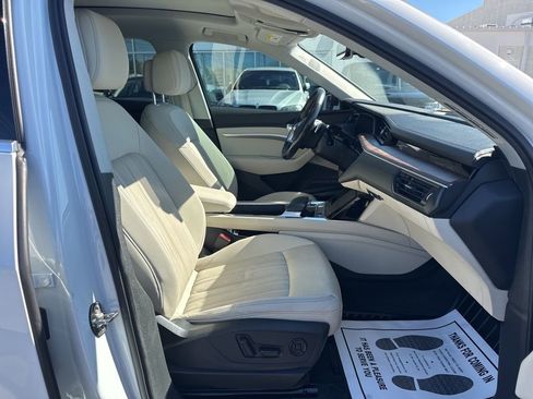 Used 2019 Audi e-tron Premium Plus AWD/4WD image 15