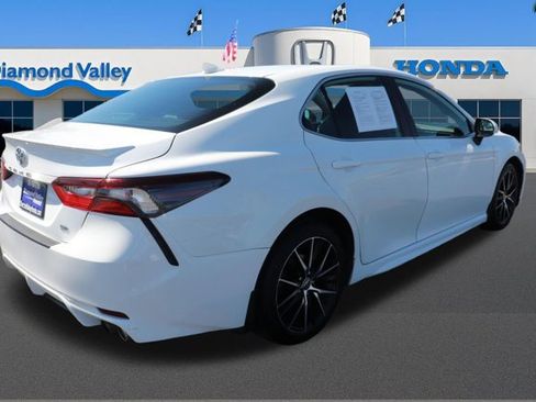 Used 2021 Toyota Camry SE w/ Carpet Mat Package (TMS) FWD image 7