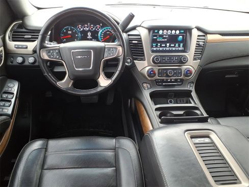 Used 2020 GMC Yukon Denali w/ Denali Ultimate Package image 9