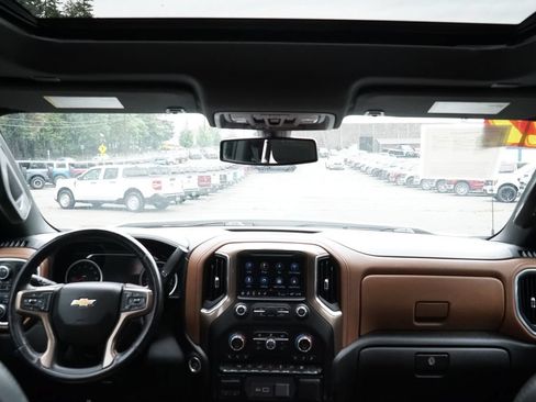 Used 2022 Chevrolet Silverado 1500 High Country AWD/4WD image 14