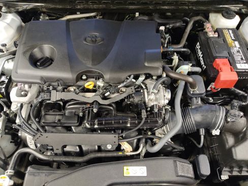 Used 2022 Toyota Camry LE FWD image 30