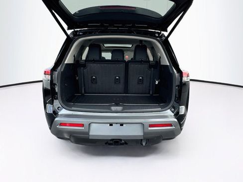 New 2026 Nissan Pathfinder Platinum AWD/4WD image 23