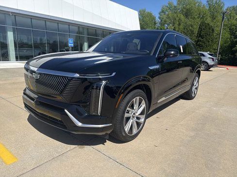 New 2026 Cadillac Vistiq Luxury AWD/4WD image 7
