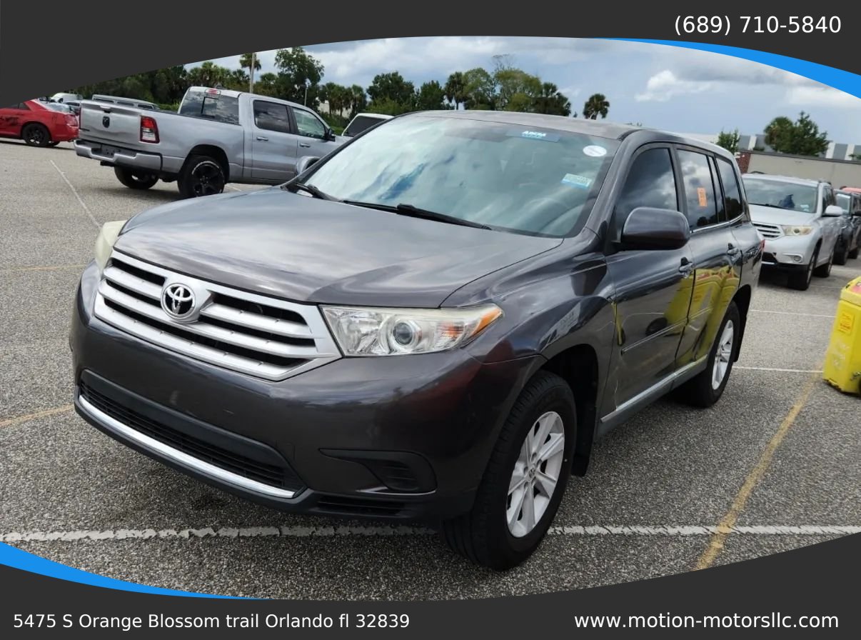 Used 2013 Toyota Highlander FWD image 1