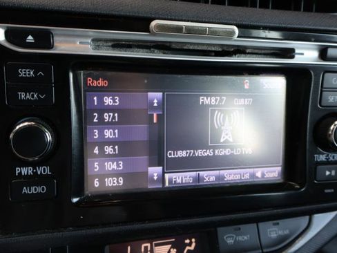 Used 2017 Toyota Prius C Two image 22