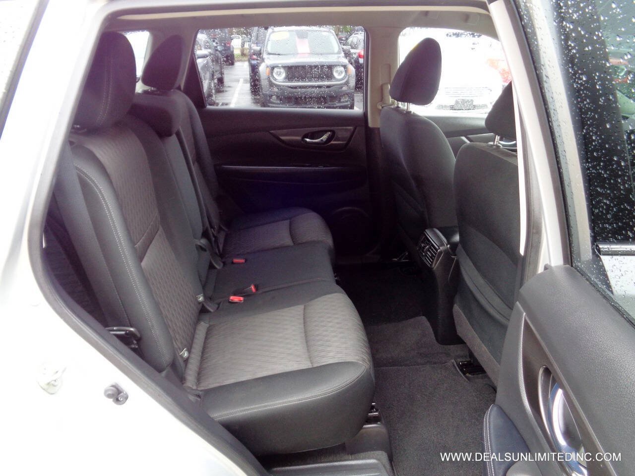 Used 2020 Nissan Rogue S w/ Special Edition Package AWD/4WD image 20